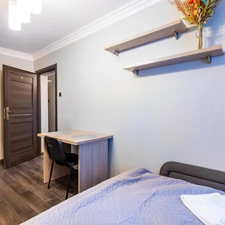 3 Bedrooms Comfy Flat Celarowska-2